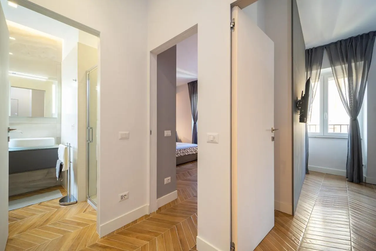 Colosseo Luxe Apartment In The Center Of Rome