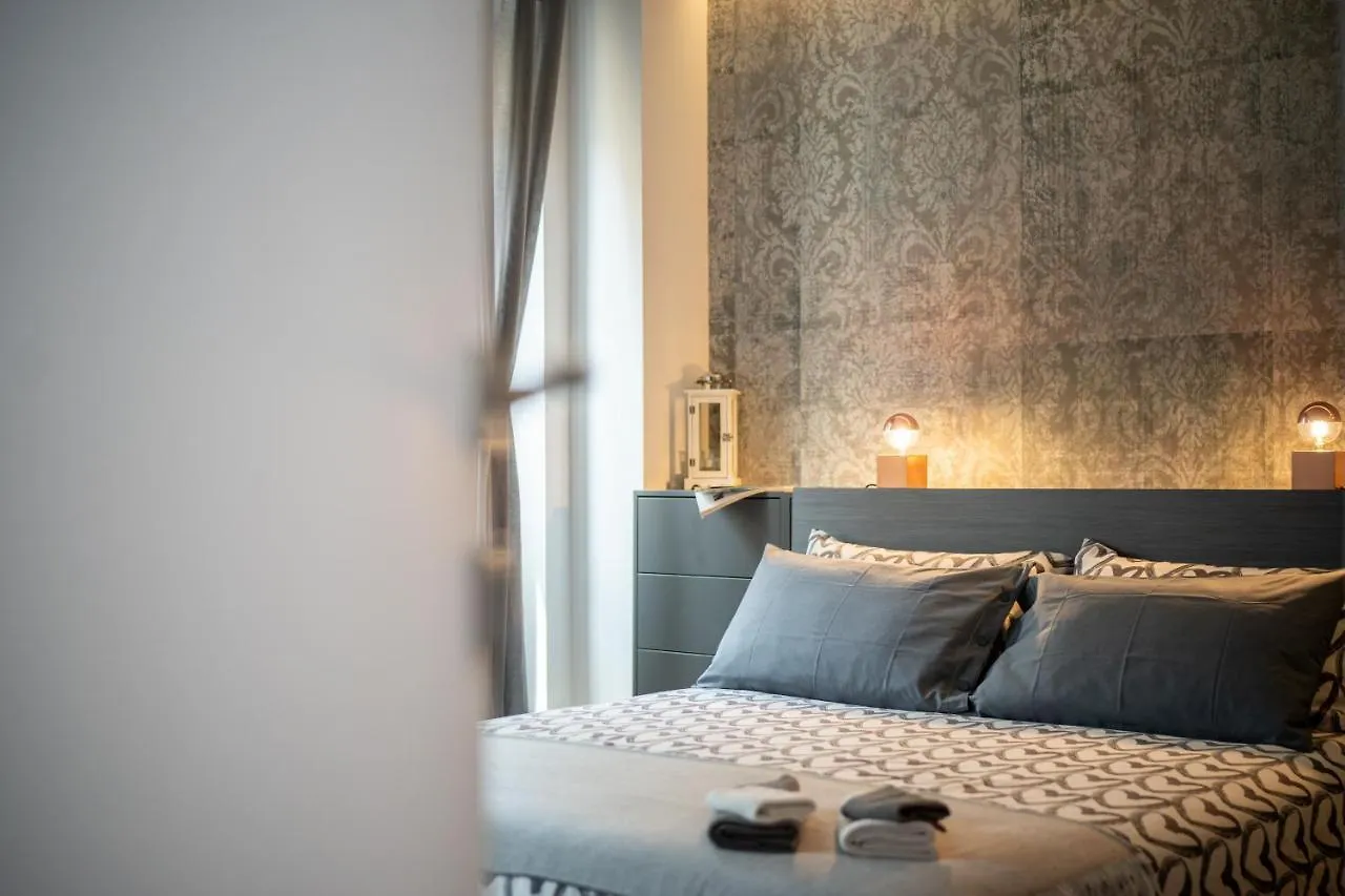 Colosseo Luxe Apartment In The Center Of Rome