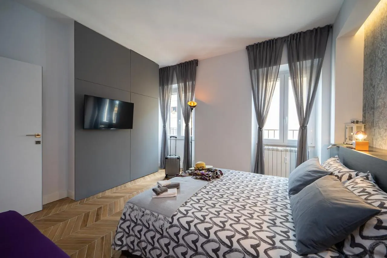 Colosseo Luxe Apartment In The Center Of Rome