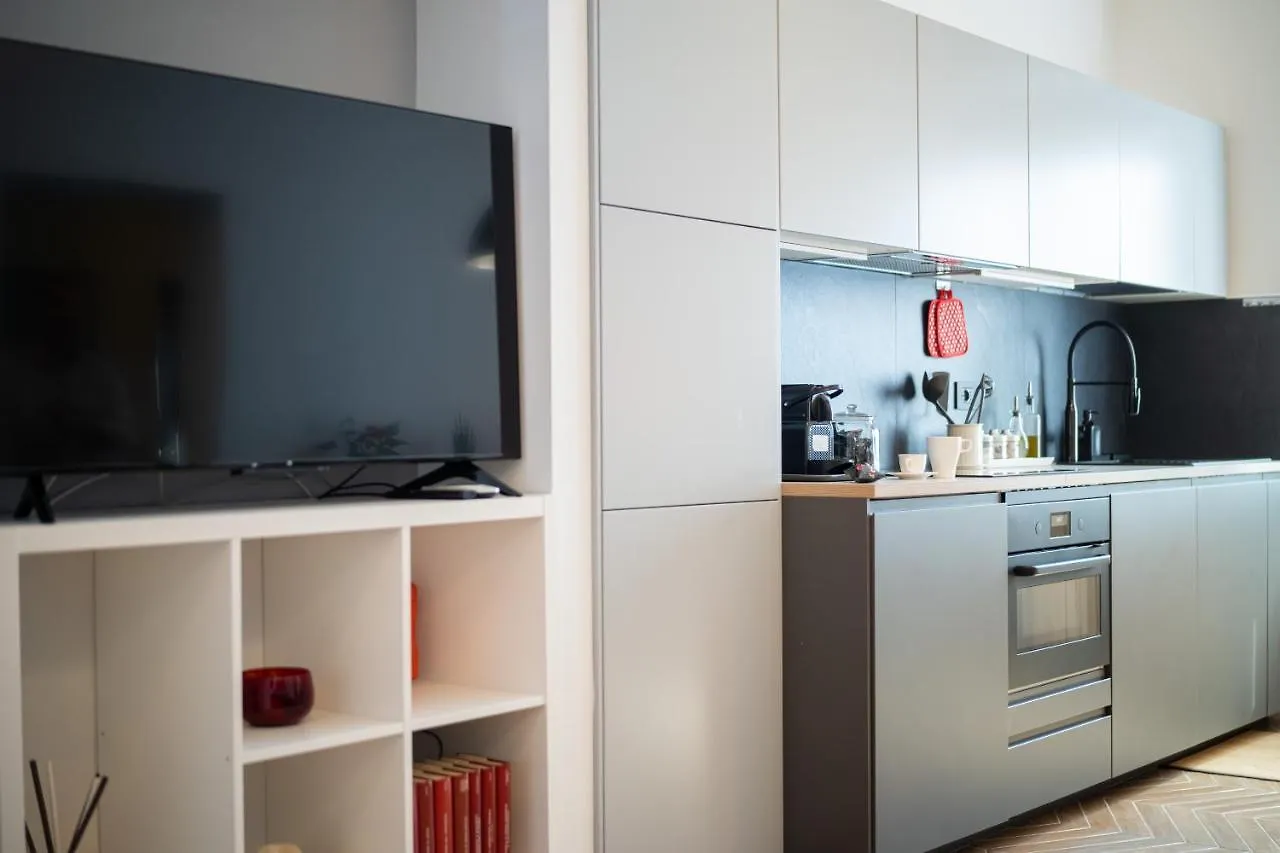 Colosseo Luxe Apartment In The Center Of Roma