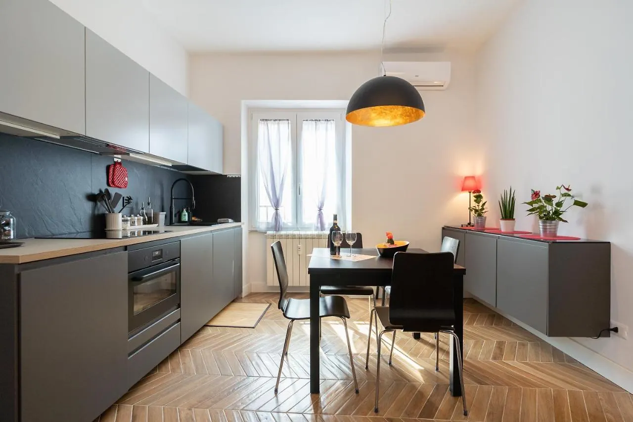 Colosseo Luxe Apartment In The Center Of Rome