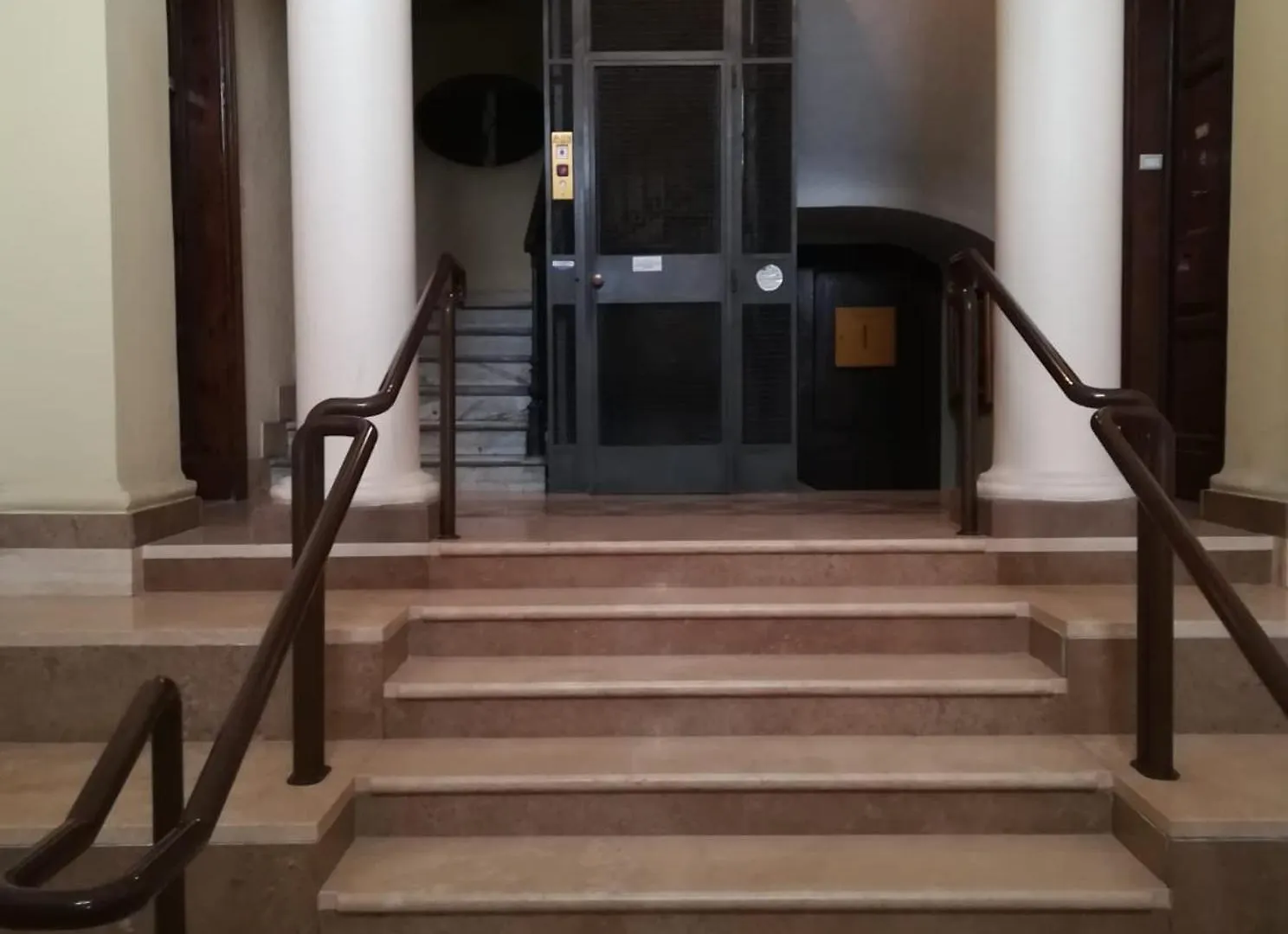 Colosseo Luxe Apartment In The Center Of Rome Italy
